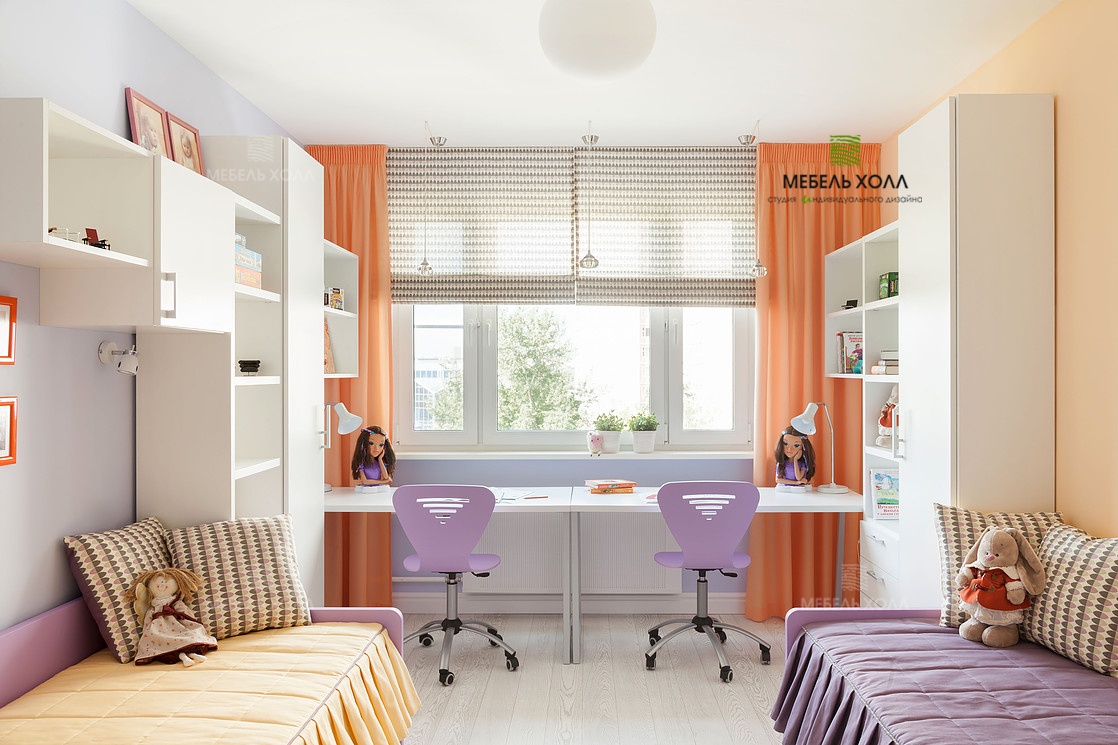 Стильная мебель для детской комнаты из ДСП: рабочая зона и вместительные шкафы