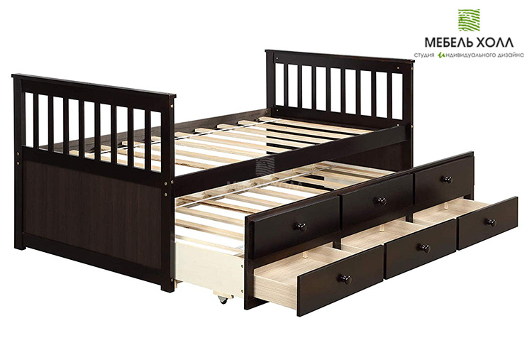 Выдвижная кровать для двоих детей выполнена из массива