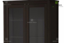 Шкаф-витрина из черно-коричневого массива ясеня с вставкой из закаленного стекла