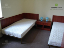 Классическая мебель для гостиниц и общежитий из ДСП. В комплект мебели входят: кровати, шкафы, тумбы столы
