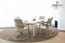 Офисная мебель в переговорную комнату: стол и тумбы. Изготовлена из ДСП Cleaf