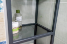 Поверхность для ванной комнаты из глянцевого крашенного МДФ. Столешница изготовлена из шпона