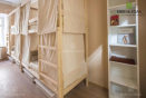 Набор мебели из ДСП и массива для общежития: кровати (односпальные - ДСП, двухъярусные - массив), тумбочки и гардеробные - дсп, столы (массив)
