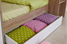 Идеальная кровать два в одном из ДСП включает ящик для хранения, шкаф с тремя нишами внутри, свободное пространство со штангой для вешалок